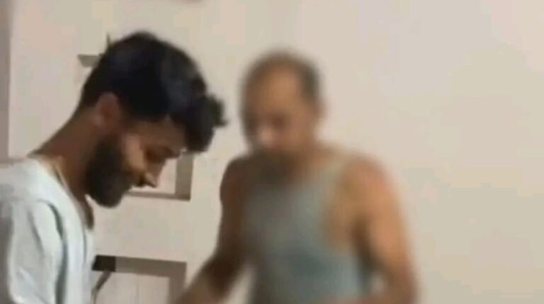 اعتداء البلوجر علاء الساحر على شاب