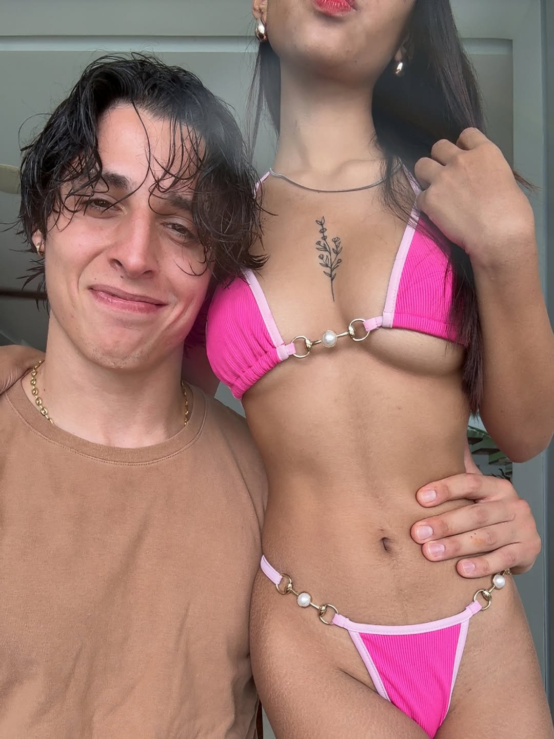 مقطع يوسف خليل مع جزائرية